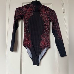 Lululemon long sleeve bathing suit (rare)